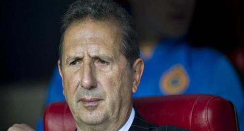 تقارير.. مصر طالبت تونس بمنحها مدربها البلجيكي